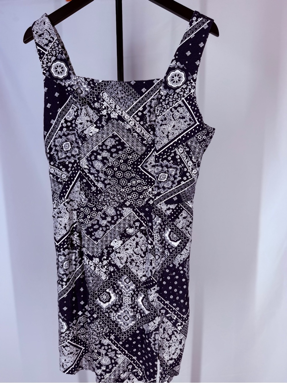 Sleeveless Black & White Patchwork Print Dress